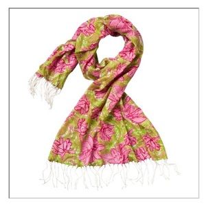 Lilly Pulitzer Murfee scarf. Like new.